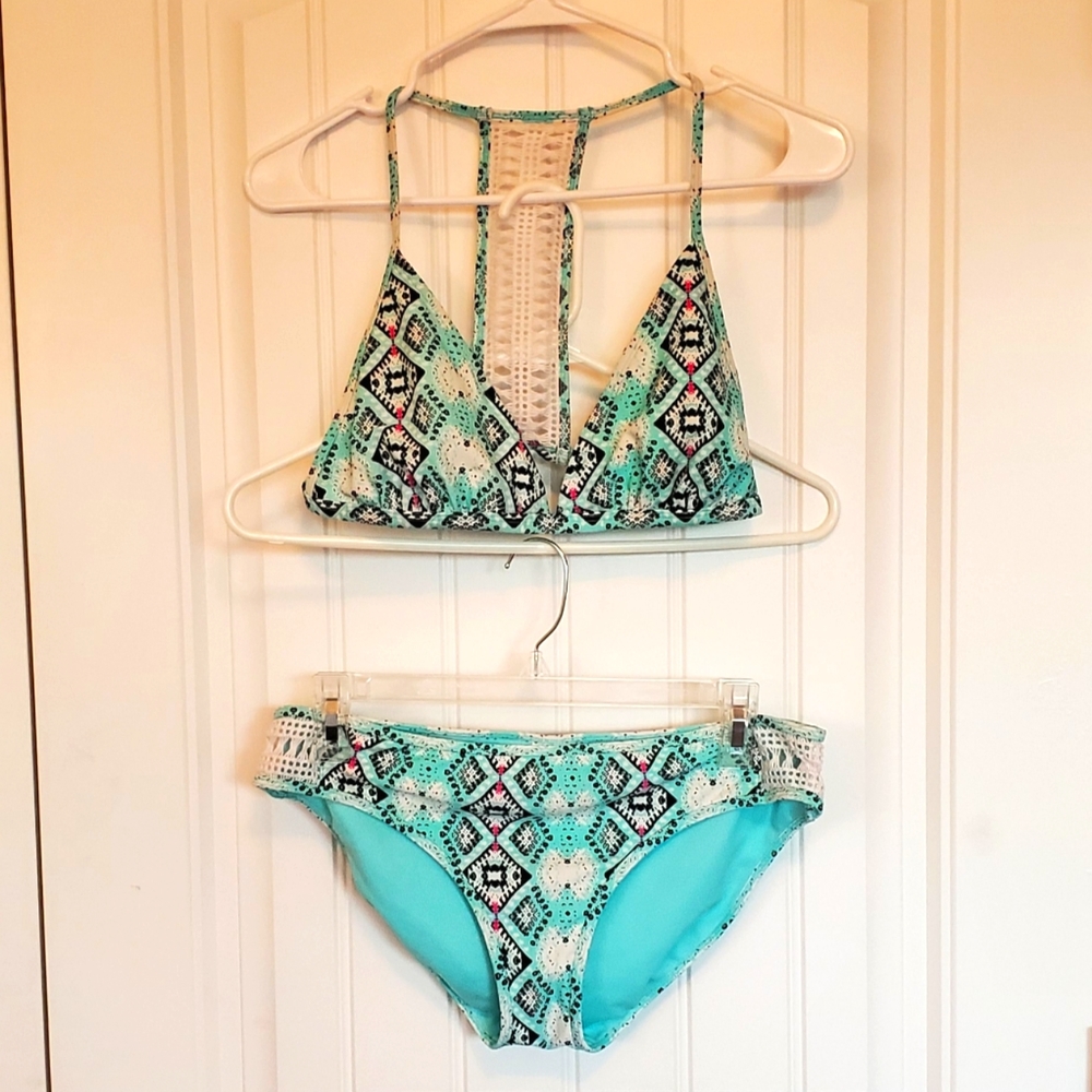 Xhileration bikini, crochet detail, retro, size L. Great condition.